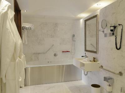bathroom - hotel the library hotel wellness retreat - kalavasos, cyprus