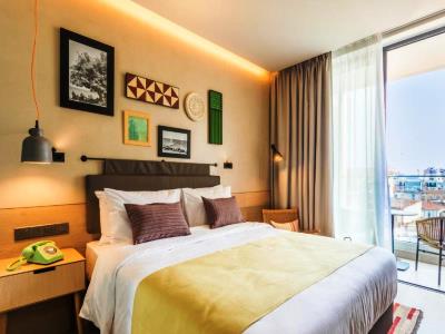 bedroom - hotel hotel indigo - larnaca, cyprus