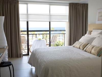 bedroom 2 - hotel sandy beach hotel and spa - larnaca, cyprus
