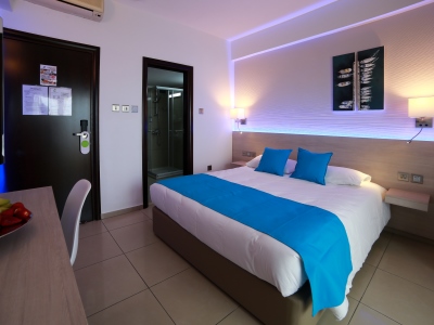 bedroom 3 - hotel les palmiers - larnaca, cyprus