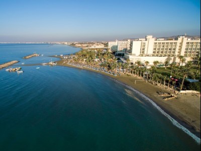 exterior view - hotel golden bay beach - larnaca, cyprus
