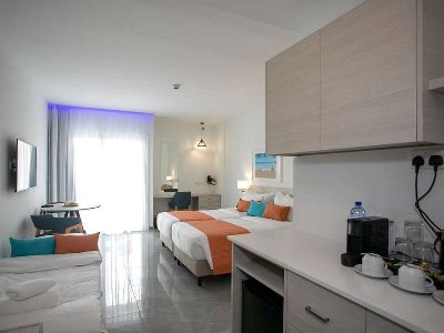 bedroom - hotel best western plus larco hotel - larnaca, cyprus