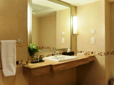 bathroom 2 - hotel ajax - limassol, cyprus