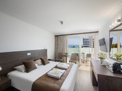 bedroom 1 - hotel kapetanios limassol - limassol, cyprus
