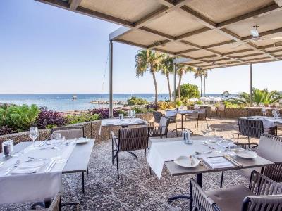 restaurant - hotel crowne plaza limassol - limassol, cyprus