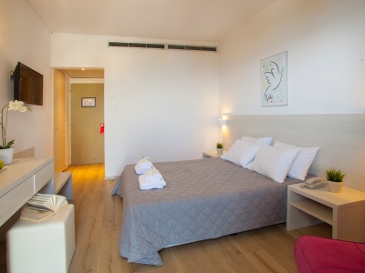 standard bedroom - hotel harmony bay - limassol, cyprus