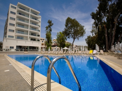 outdoor pool 2 - hotel harmony bay - limassol, cyprus