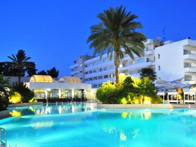 outdoor pool 1 - hotel hilton nicosia - nicosia, cyprus