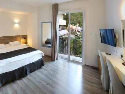 bedroom 2 - hotel centrum (g) - nicosia, cyprus