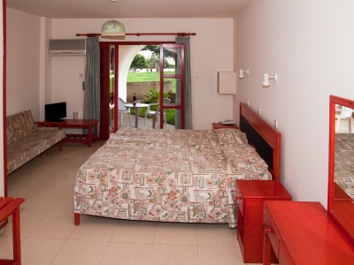 bedroom 2 - hotel pandream - paphos, cyprus