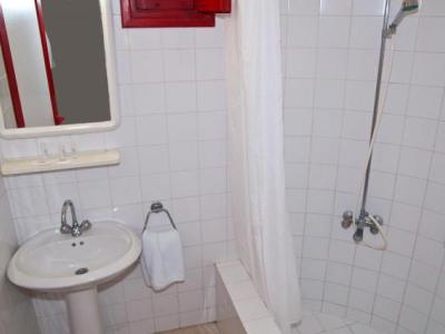 bathroom 1 - hotel pandream - paphos, cyprus