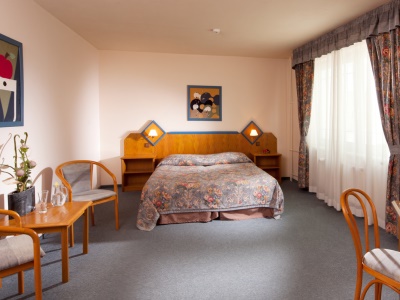 bedroom - hotel concertino - zlata husa - jindrichuv hradec, czech republic