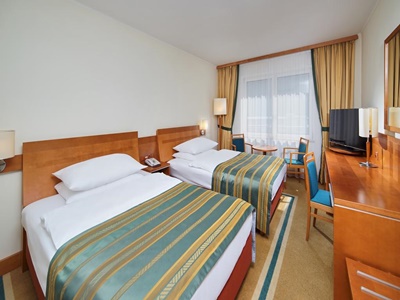 bedroom - hotel quality hotel brno exhibition centre - brno, czech republic