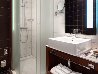 bathroom - hotel mercure ostrava center - ostrava, czech republic