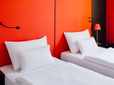 bedroom 1 - hotel vienna house easy by wyndham pilsen - pilsen, czech republic