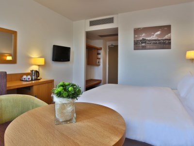 bedroom 1 - hotel botanique prague - prague, czech republic