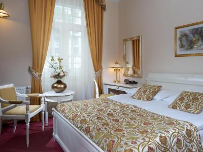 bedroom - hotel alqush downtown - prague, czech republic