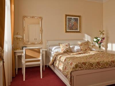 bedroom 4 - hotel alqush downtown - prague, czech republic