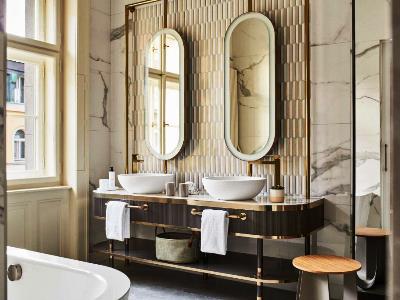 bathroom - hotel andaz prague - a concept by hyatt - prague, czech republic