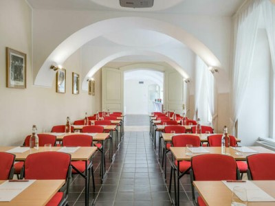 conference room - hotel leonardo and bookquet - prague, czech republic