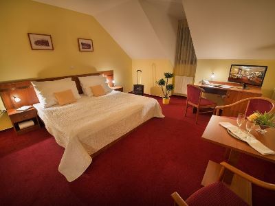 bedroom 1 - hotel podhrad - hluboka nad vltavou, czech republic
