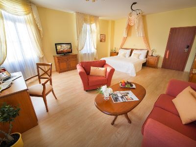 bedroom 2 - hotel podhrad - hluboka nad vltavou, czech republic