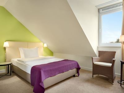 bedroom 2 - hotel ramada by wyndham muenchen airport - schwaig-oberding, germany