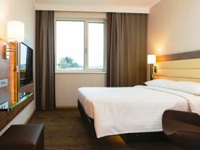 bedroom - hotel moxy munich airport - schwaig-oberding, germany