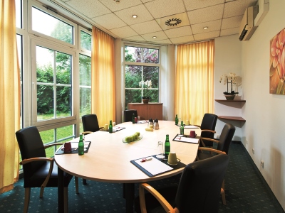 conference room - hotel leonardo aachen - aachen, germany