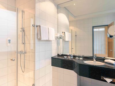 bathroom - hotel mercure aachen am dom - aachen, germany