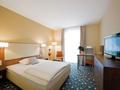 bedroom 1 - hotel president - bonn, germany