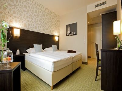 bedroom 6 - hotel president - bonn, germany