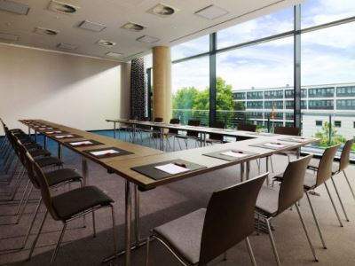 conference room - hotel bonn marriott - bonn, germany