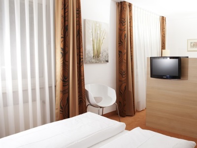 bedroom 1 - hotel flandrischer hof - cologne, germany