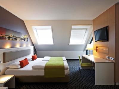 bedroom 3 - hotel mercure severinshof - cologne, germany