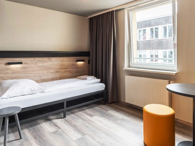 bedroom - hotel a and o koeln neumarkt - cologne, germany
