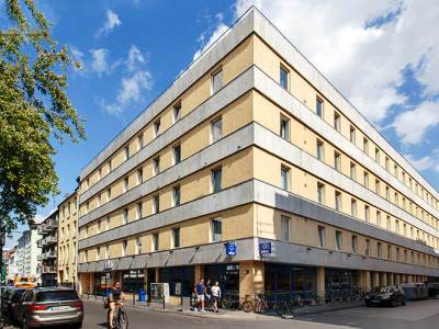 exterior view - hotel a and o koeln neumarkt - cologne, germany