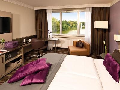 bedroom 4 - hotel leonardo royal koeln am stadtwald - cologne, germany
