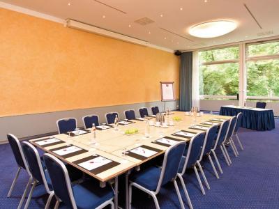 conference room - hotel leonardo royal koeln am stadtwald - cologne, germany