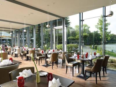 restaurant - hotel leonardo royal koeln am stadtwald - cologne, germany