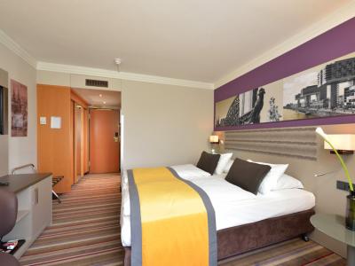bedroom - hotel leonardo royal koeln am stadtwald - cologne, germany