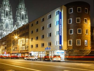 exterior view - hotel a and o koeln dom - cologne, germany