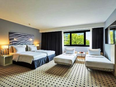 bedroom 3 - hotel radisson blu conference - dusseldorf, germany