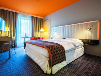 bedroom - hotel park inn airport - frankfurt, germany