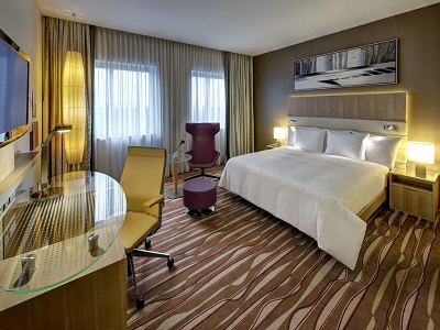 bedroom - hotel hilton frankfurt airport - frankfurt, germany