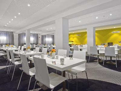 restaurant - hotel tryp by wyndham frankfurt - frankfurt, germany