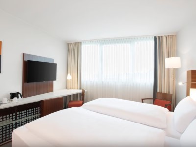bedroom 1 - hotel nh frankfurt niederrad - frankfurt, germany