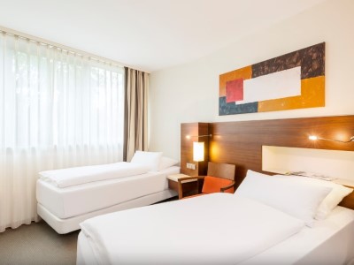 bedroom 2 - hotel nh frankfurt niederrad - frankfurt, germany