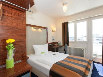 bedroom - hotel scala frankfurt city centre - frankfurt, germany