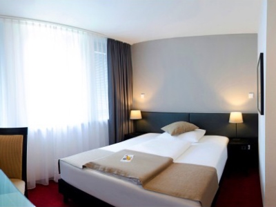 bedroom 1 - hotel the corner - frankfurt, germany